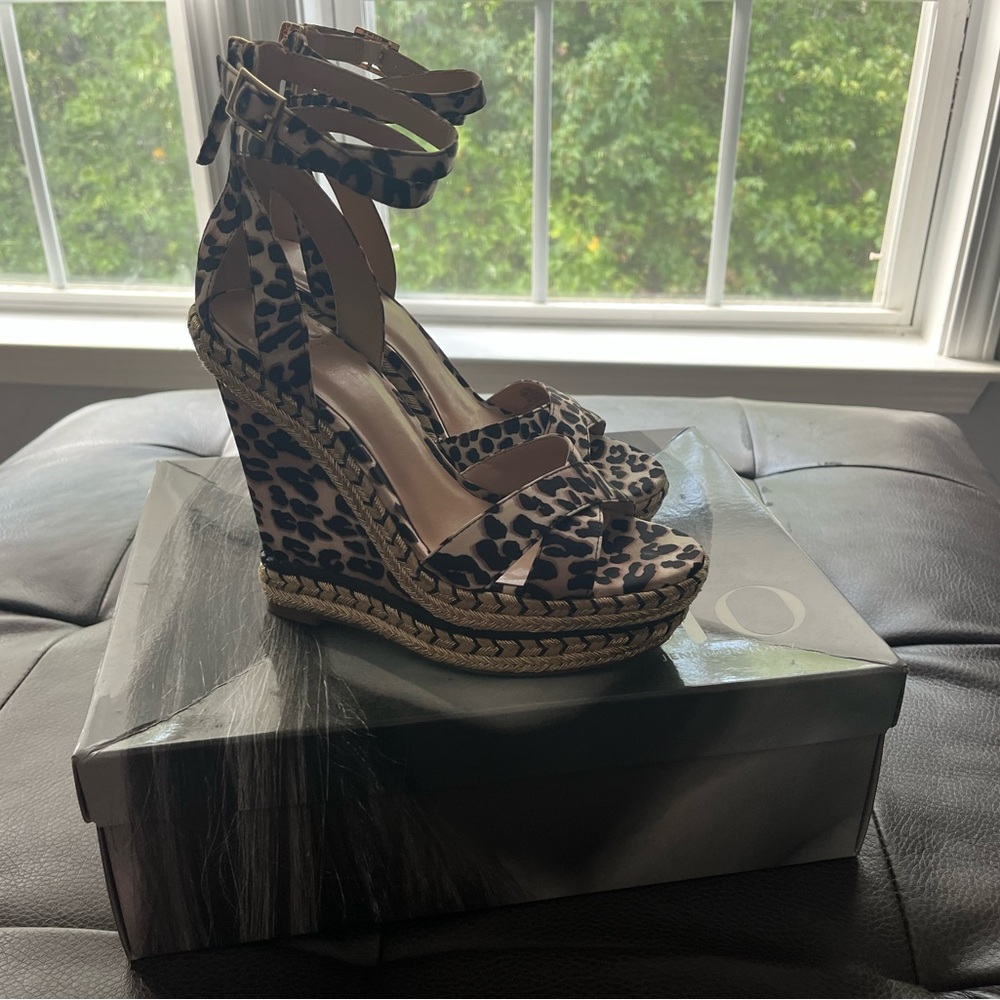 Jlo wedges